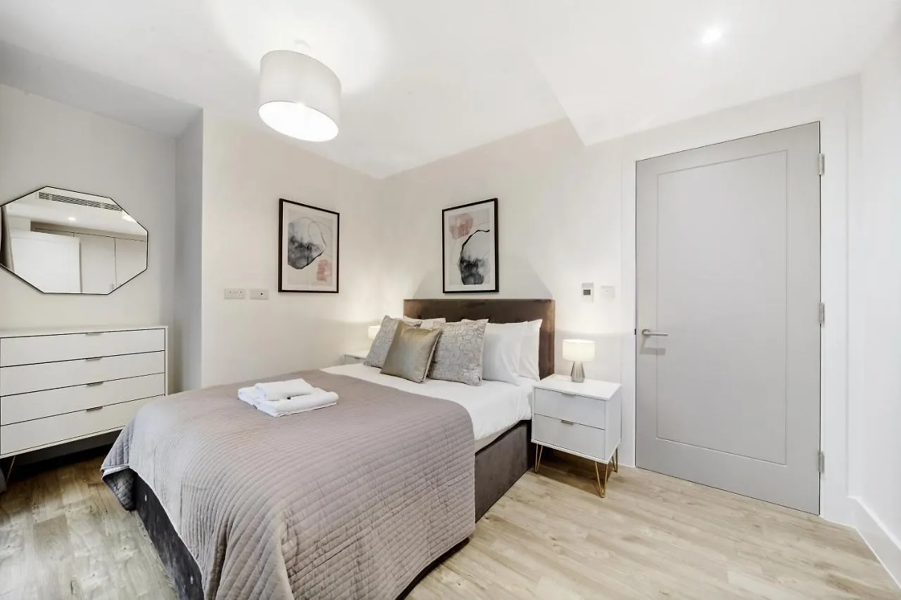 Executive Apartments In Bermondsey Free Wifi & Aircon By City Stay Aparts London