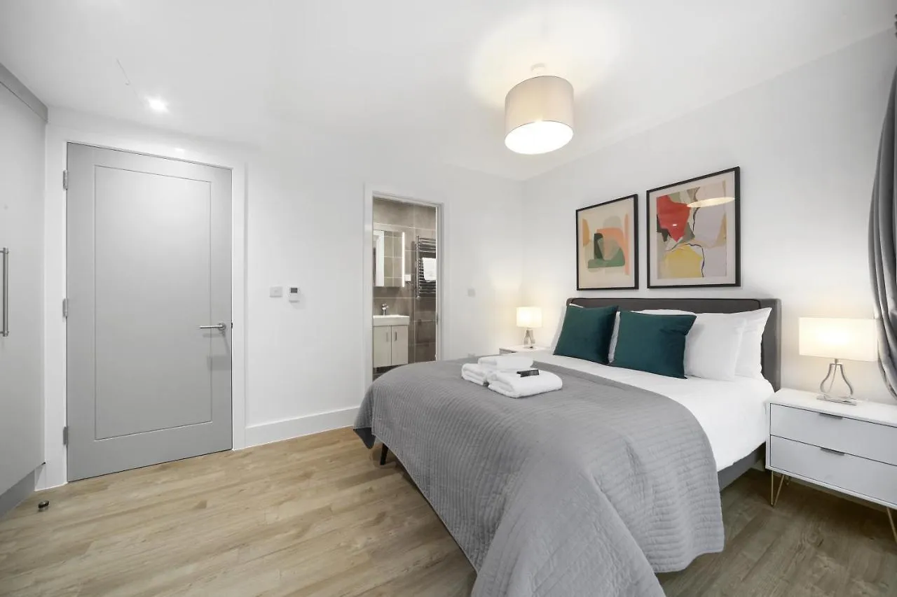 Executive Apartments In Bermondsey Free Wifi & Aircon By City Stay Aparts London