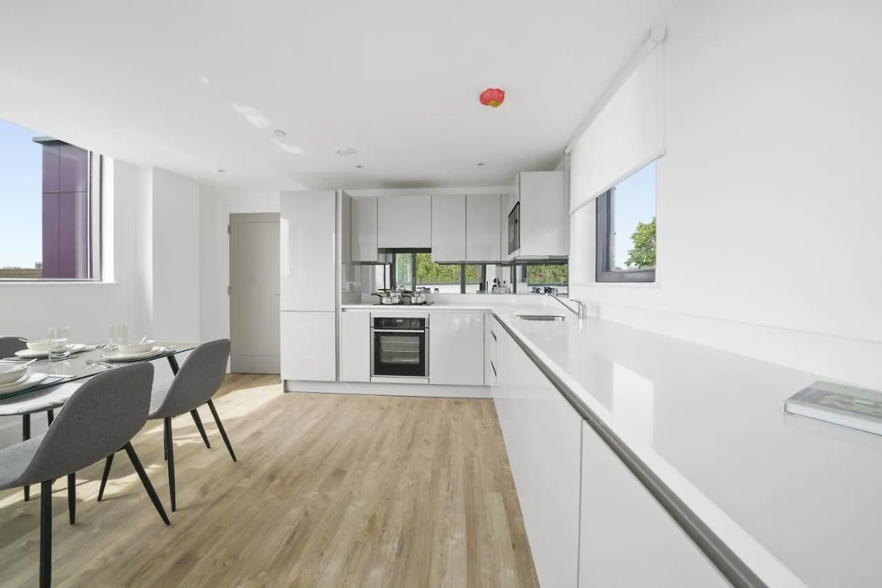 Executive Apartments In Bermondsey Free Wifi & Aircon By City Stay Aparts London