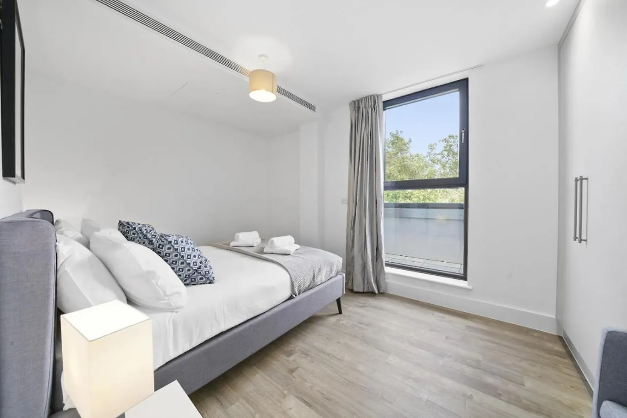 Executive Apartments In Bermondsey Free Wifi & Aircon By City Stay Aparts London