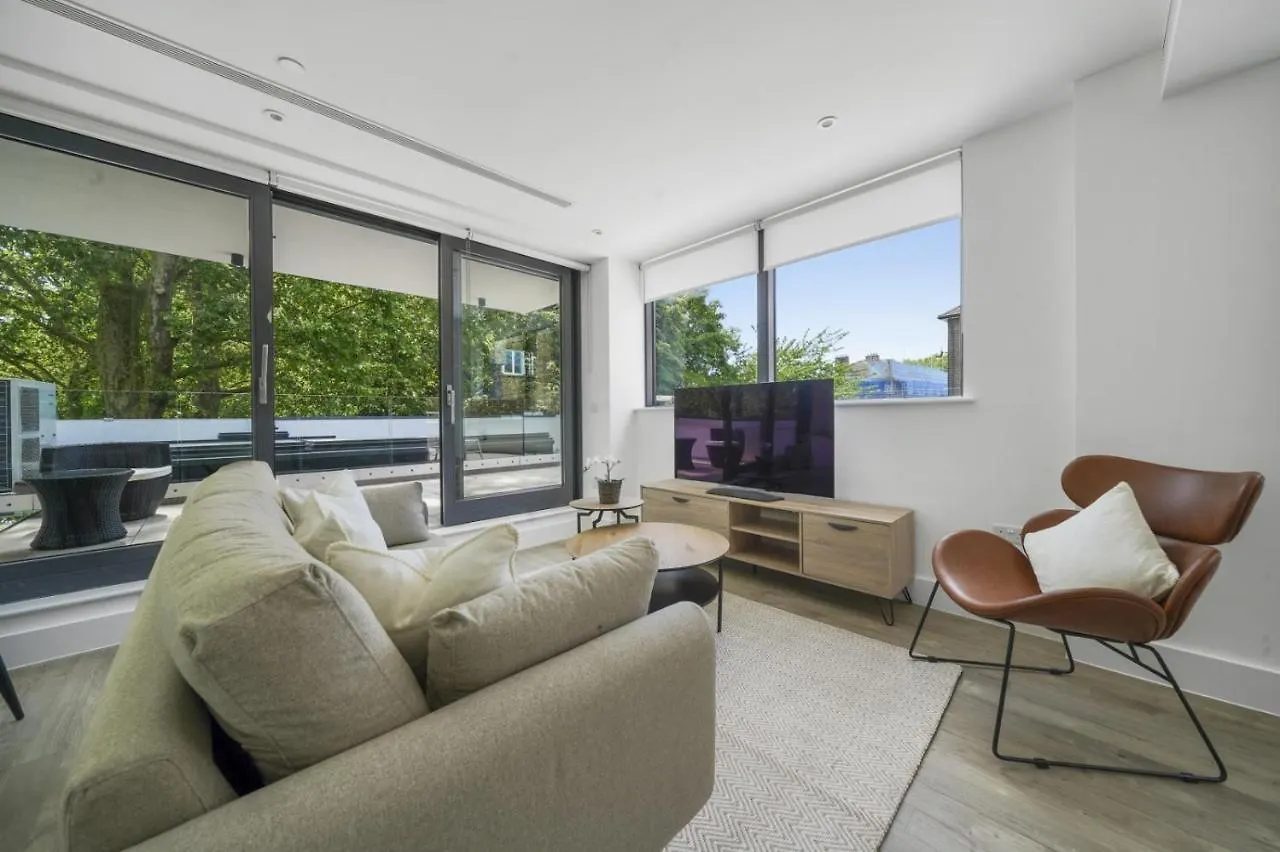 Executive Apartments In Bermondsey Free Wifi & Aircon By City Stay Aparts London